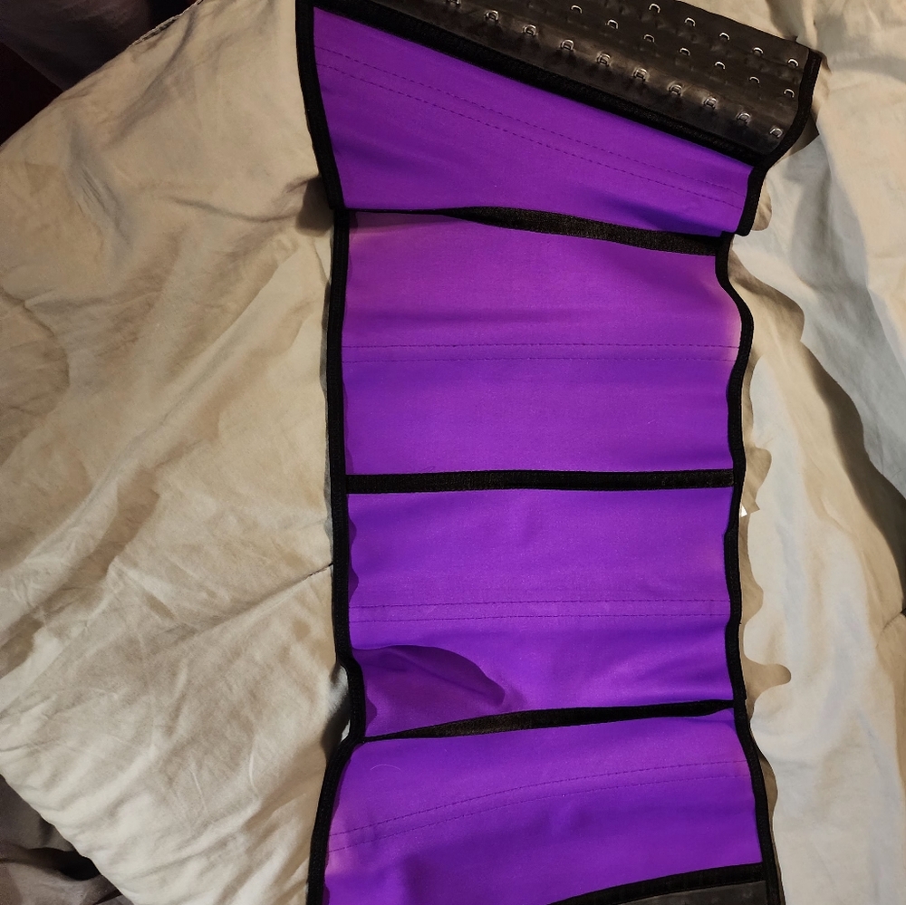 Waist trainer